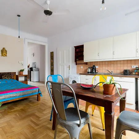 Apartment Bpm - Exotic And Buddha In Soho Budapest